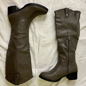 RAMPAGE Dk. Gray Knee-High, Low-Heeled Vegan Boots Sz. 8.5 NEW WITH BOX!
